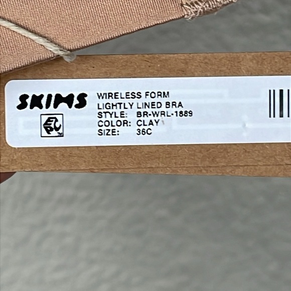 NWT Skims Wireless Form Lightly Lined Bra Beige Clay Sz 36C - Picture 8 of 9